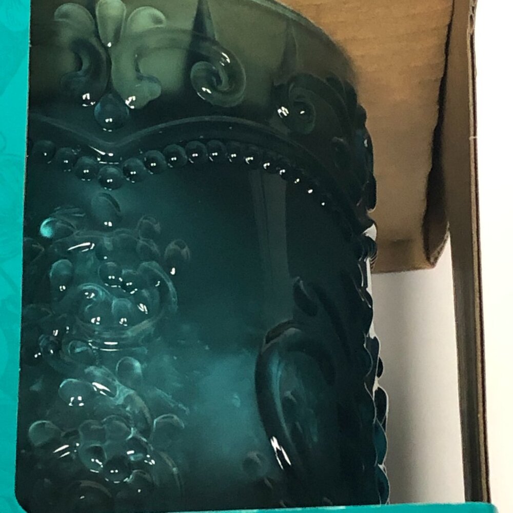 Pioneer Woman Teal Amelia Embossed Glass Scented Wax Warmer Full Size New - Picture 7 of 11
